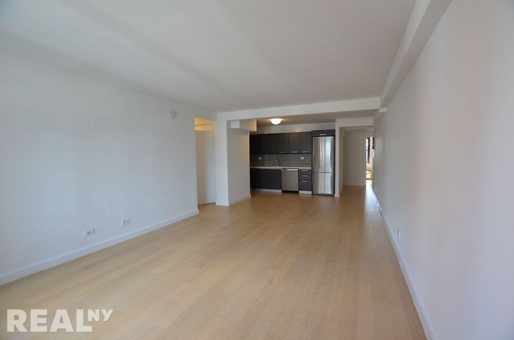 222 East 39th Street - Photo 1