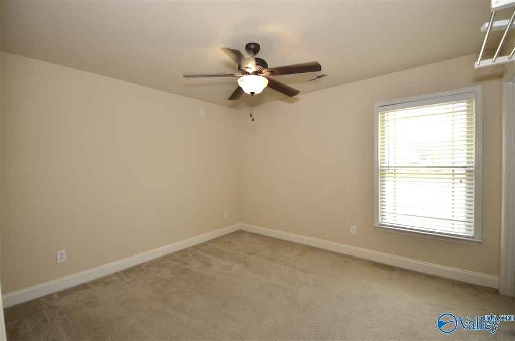 147 Grantham Circle - Photo 15