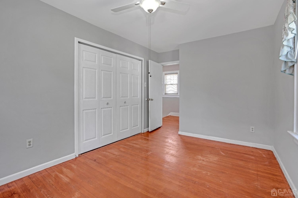 184 Elmhurst Avenue - Photo 19