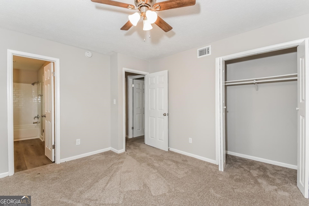 7279 Bluestone Drive - Photo 6