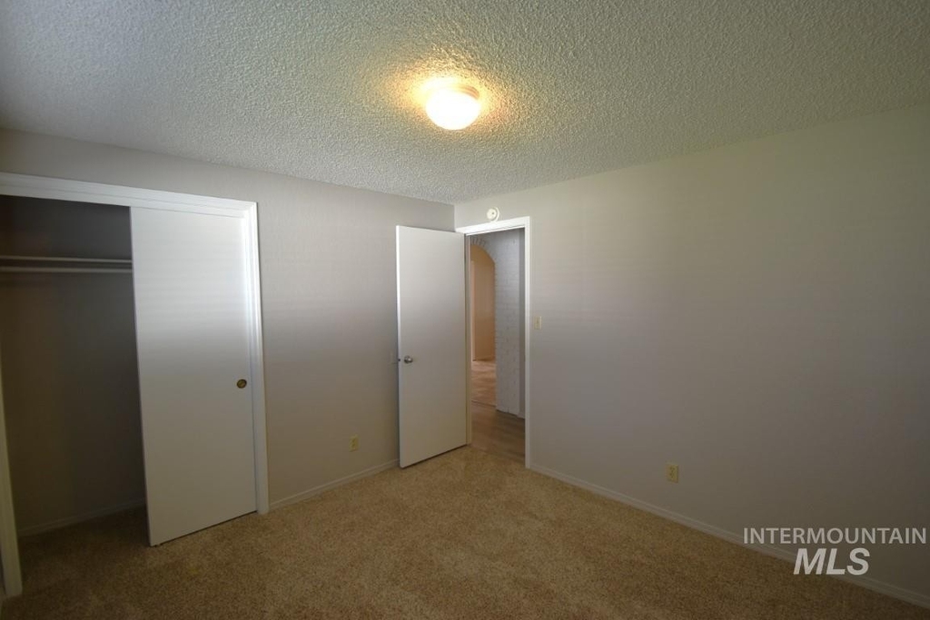 215 E Mango - Photo 17