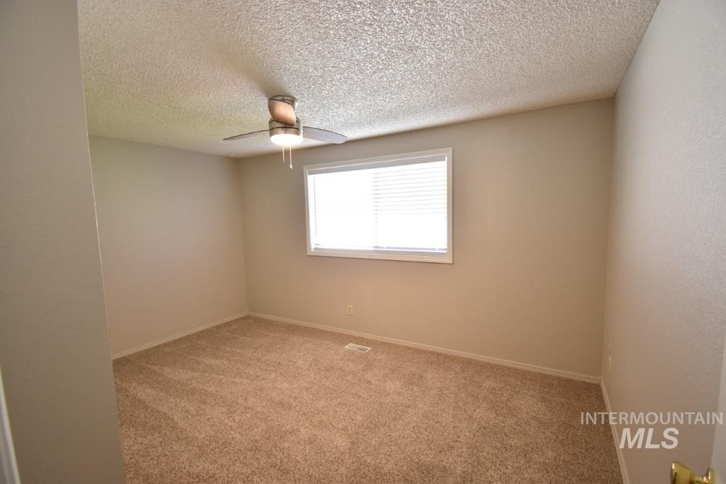 215 E Mango - Photo 18