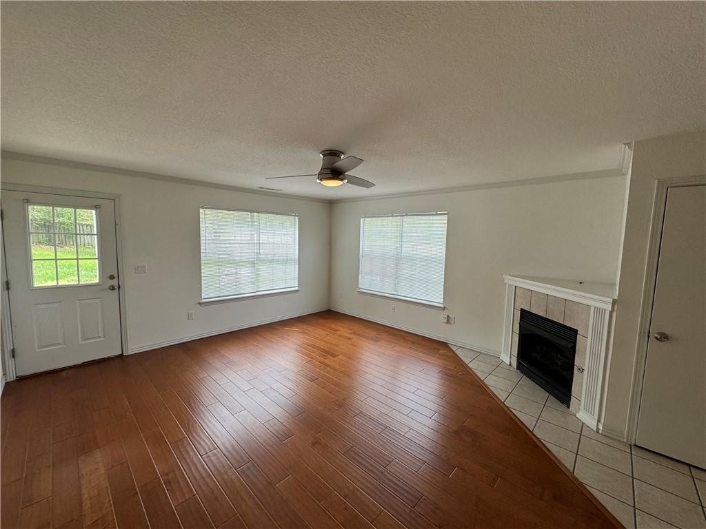 2901 Sterling  Ct - Photo 2