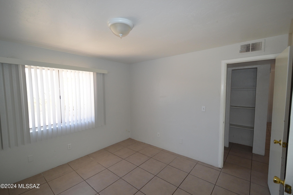 348 E Delta Road - Photo 4