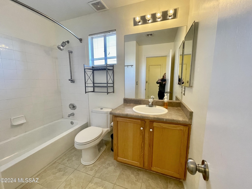 8701 E Chimney Spring Drive - Photo 35