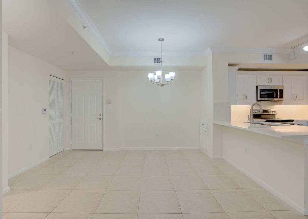 780 S Sapodilla Avenue - Photo 4