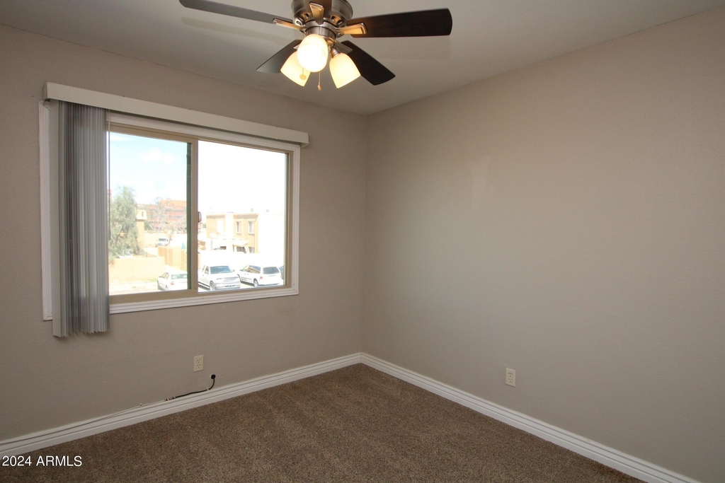 4601 E Southgate Avenue - Photo 4