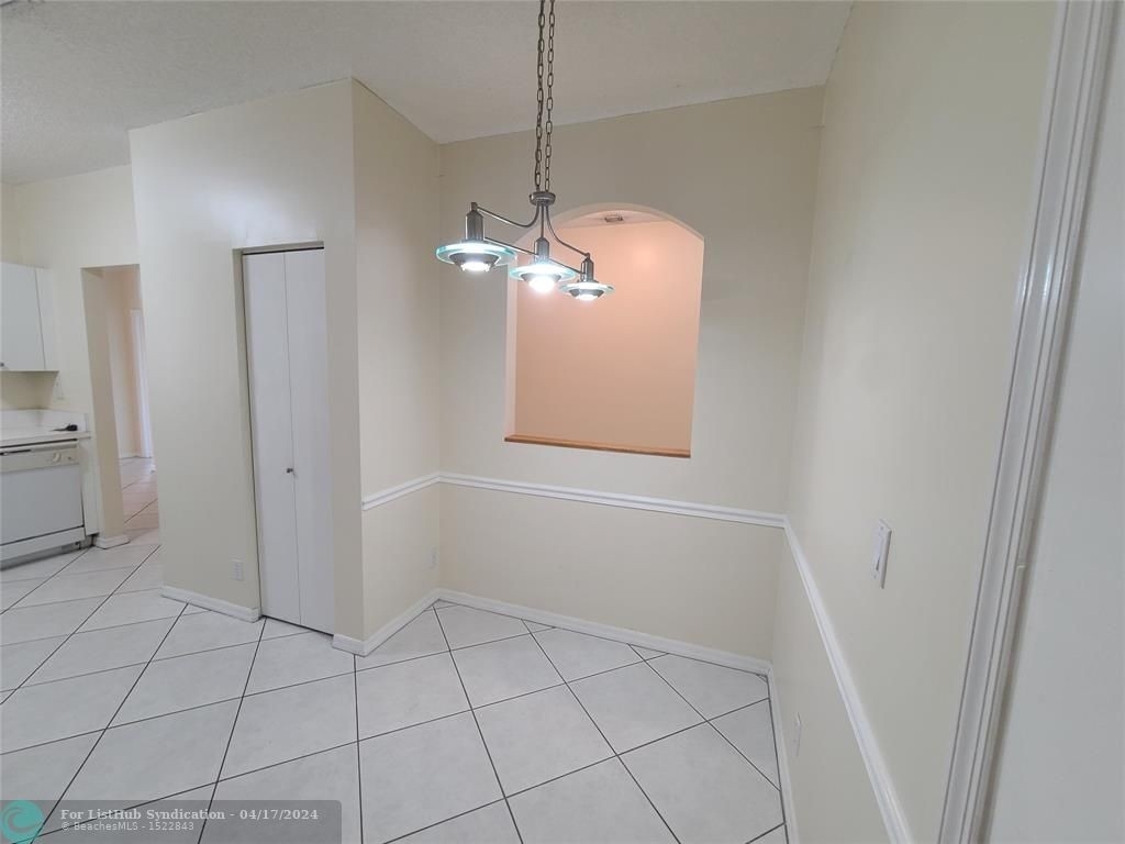 1065 Sw 42nd Ter - Photo 3