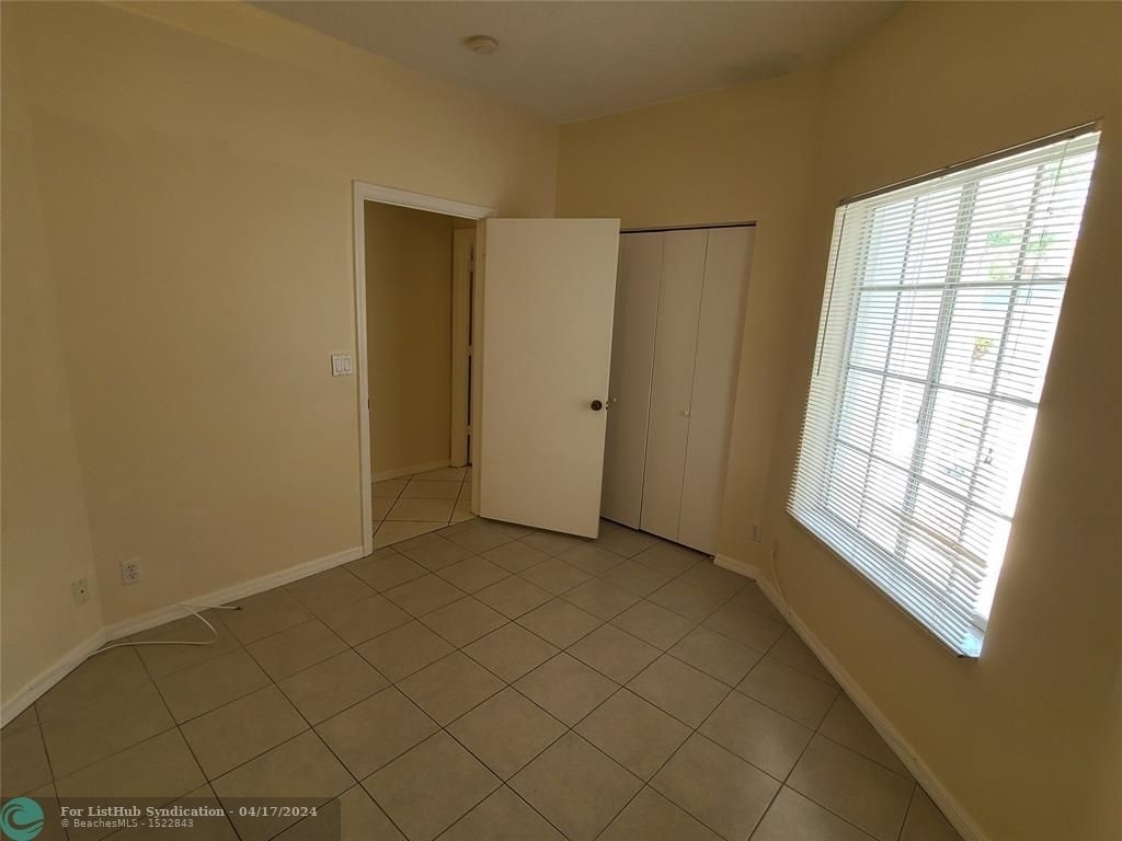 1065 Sw 42nd Ter - Photo 6