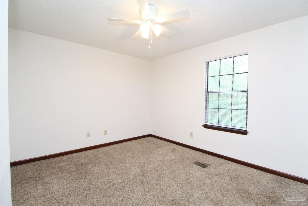 1455 Acorn Ln - Photo 8