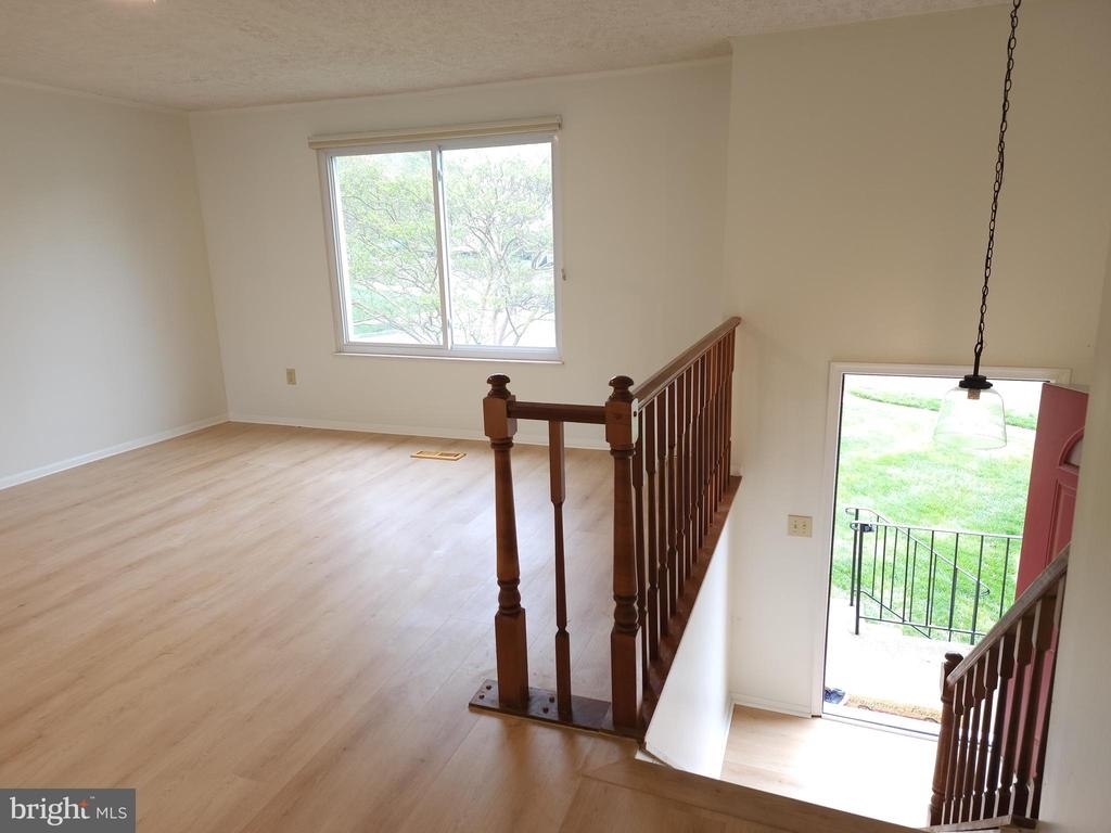 13712 Cabells Mill Dr - Photo 2