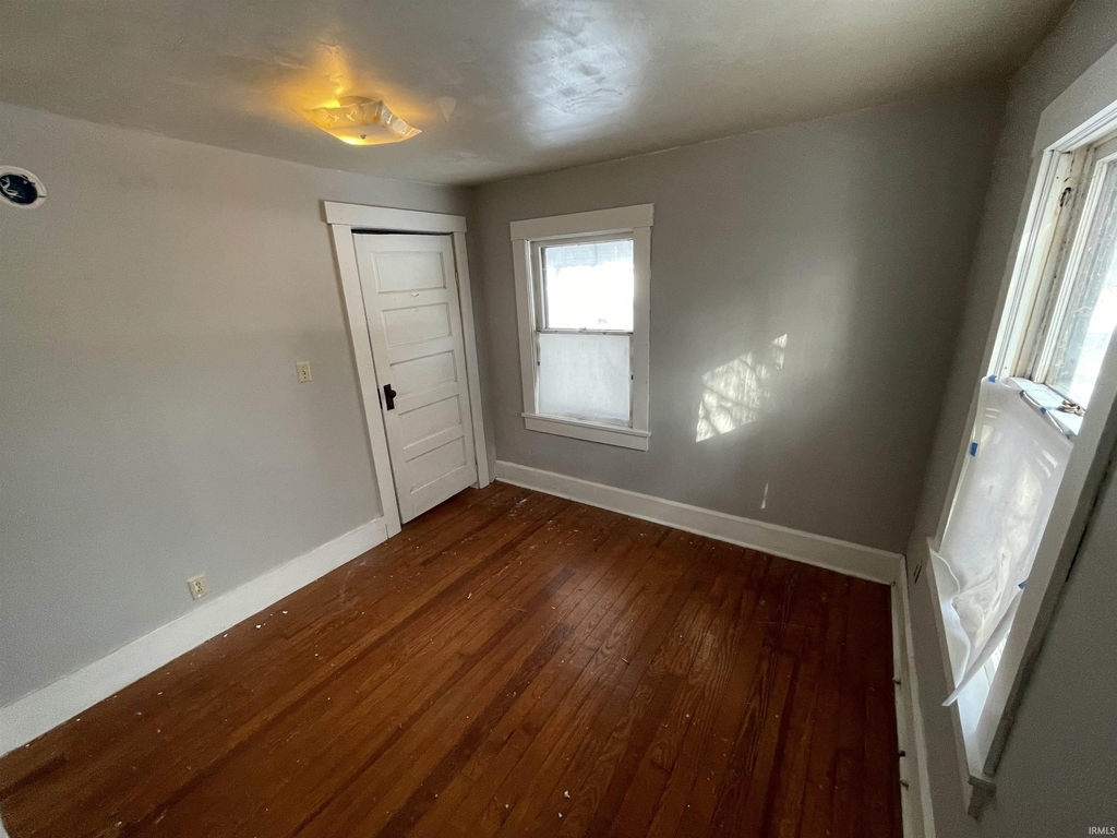 521 W Wylie Street - Photo 12