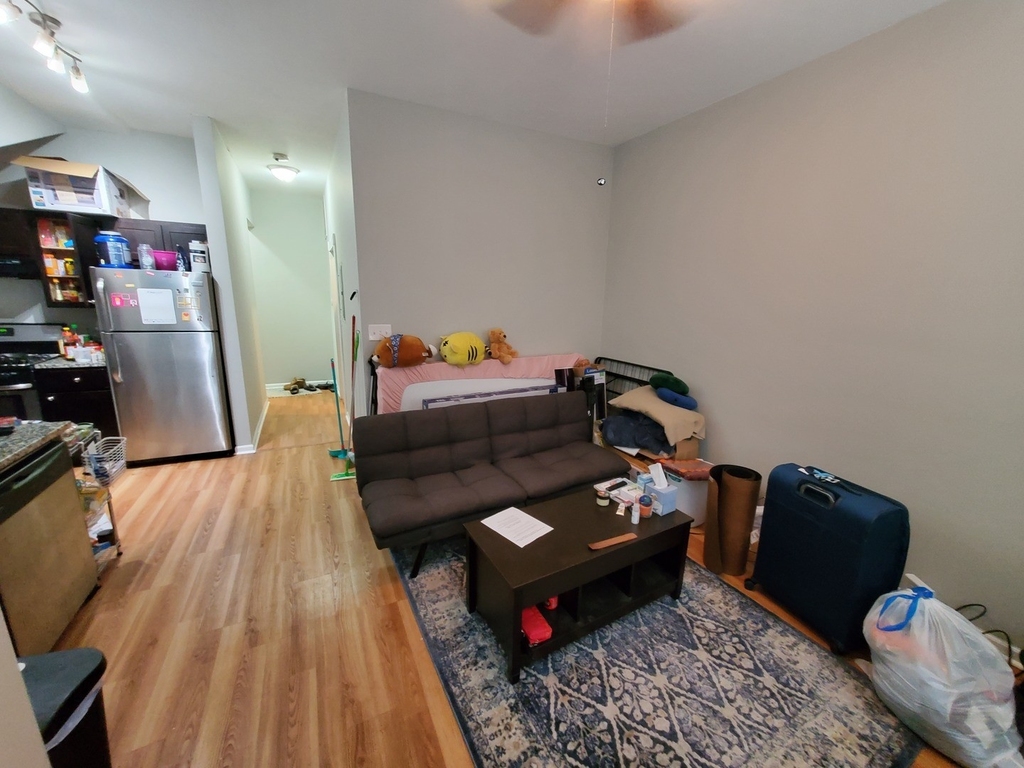 1706 W 17th Street - Photo 3