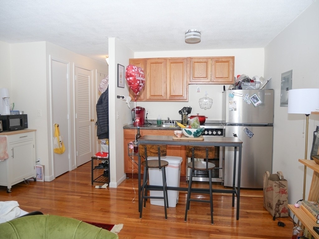 1039 Commonwealth Ave - Photo 1