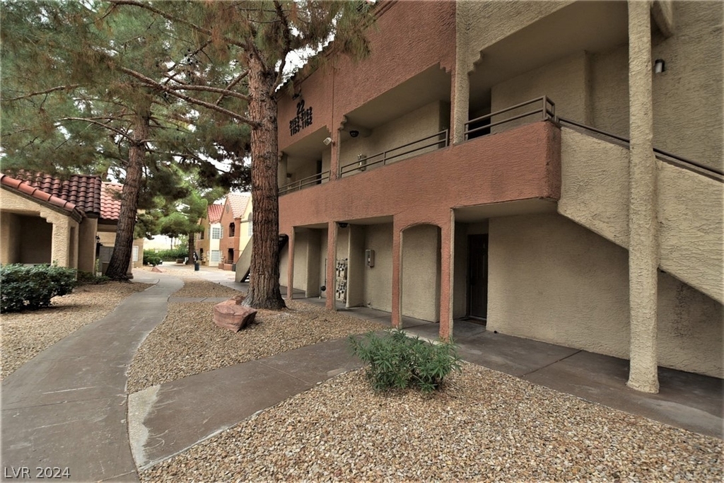 2200 S Fort Apache Road - Photo 17