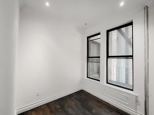 350 Third Avenue - Photo 5