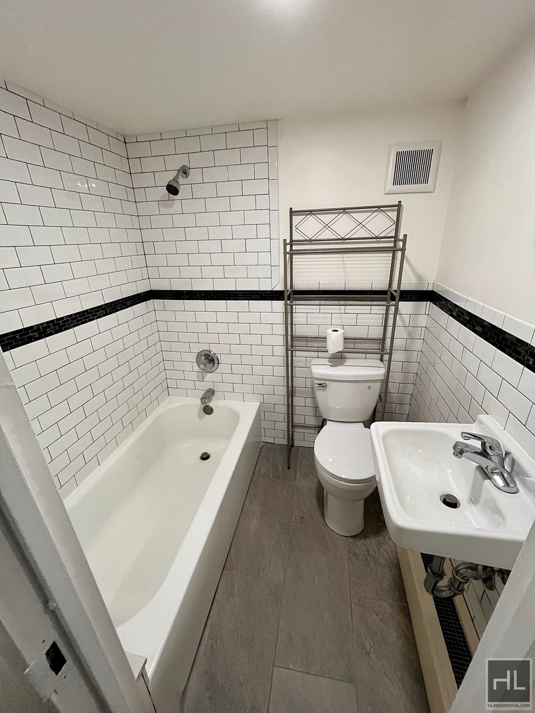 Badeau Place - Photo 3