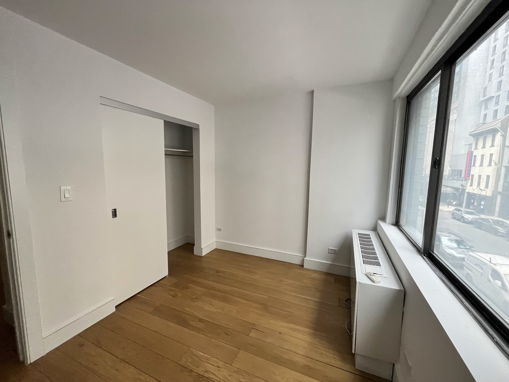 230 East 44th Street - Photo 6