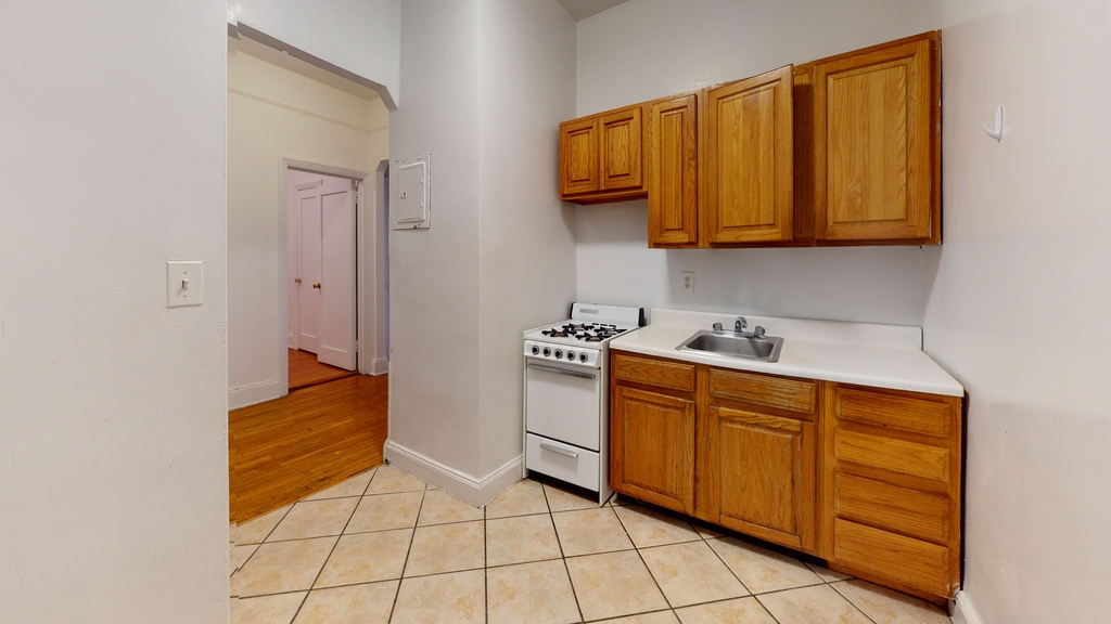 313 East 93rd Street - Photo 5