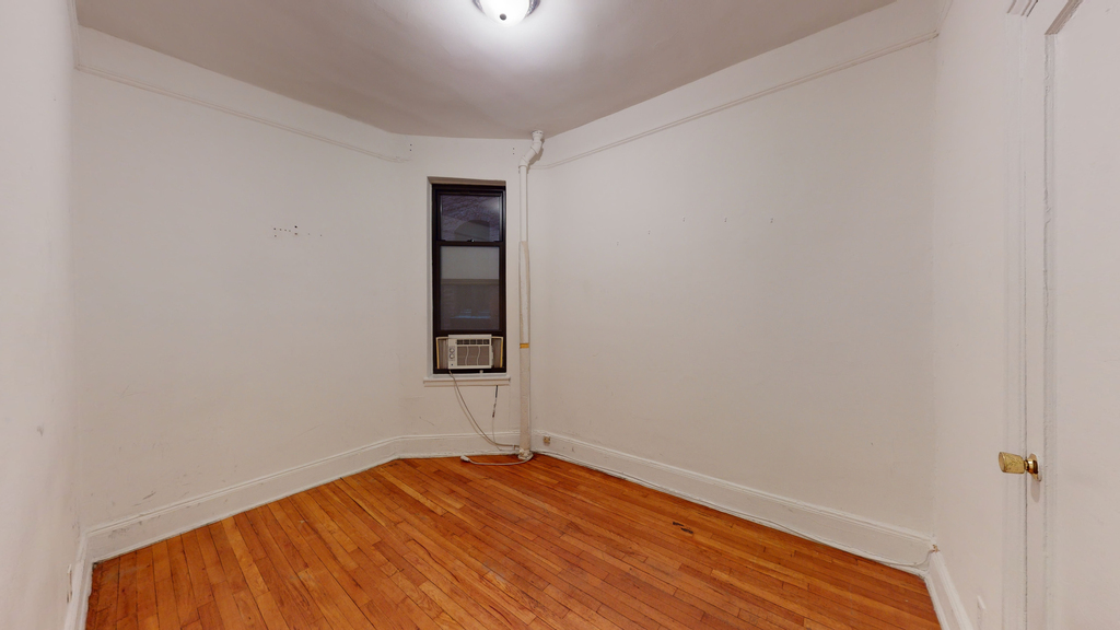 313 East 93rd Street - Photo 4