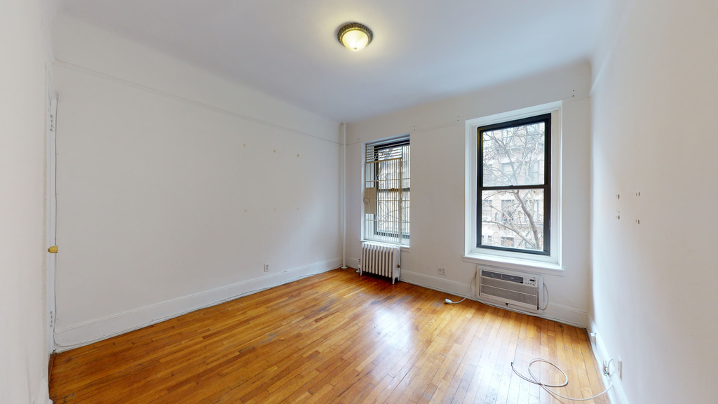 313 East 93rd Street - Photo 3