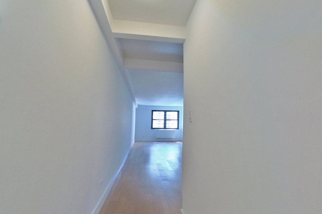 222 East 39th Street, 19G - Photo 14