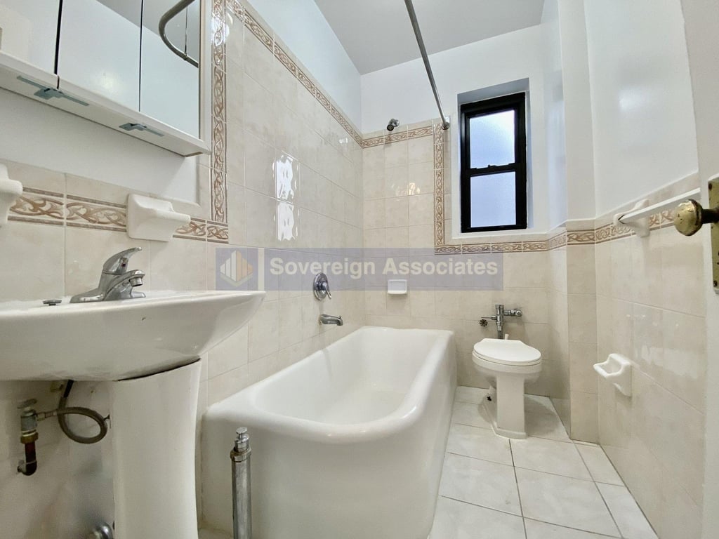 44 Bennett Avenue - Photo 8