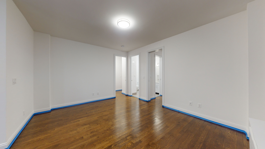 200 West 58th Street - Photo 2