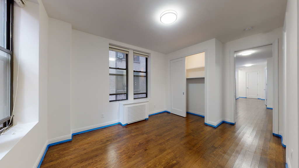 200 West 58th Street - Photo 4