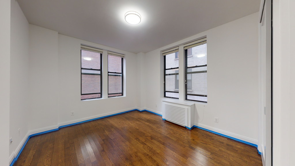 200 West 58th Street - Photo 3