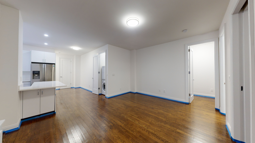 200 West 58th Street - Photo 1