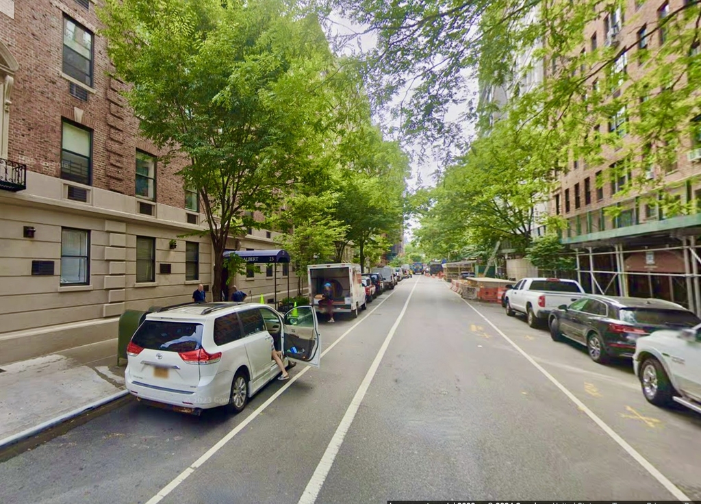 25 East 10th Street - Photo 8