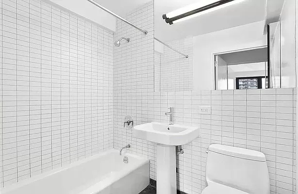 222 East 39th Street - Photo 3