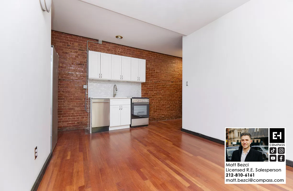 413 East 12th Street - Photo 12