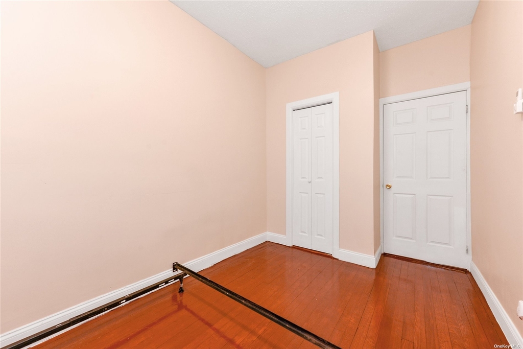 690 Shepherd Avenue - Photo 9