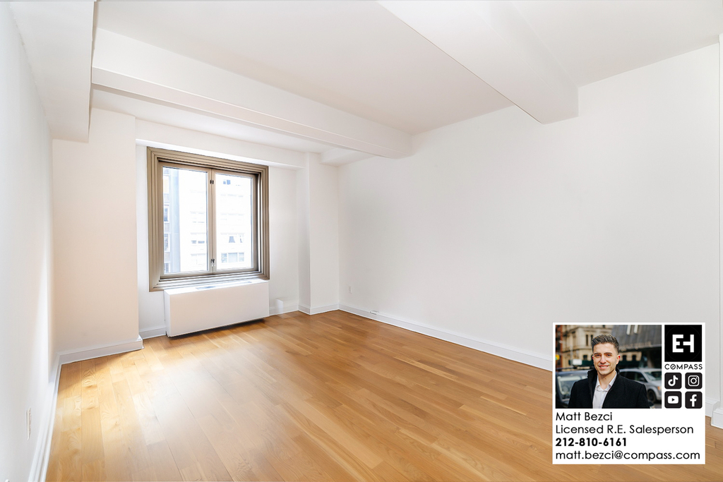 101 West 55th Street - Photo 1