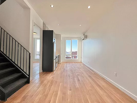 689 5th Avenue - Photo 3