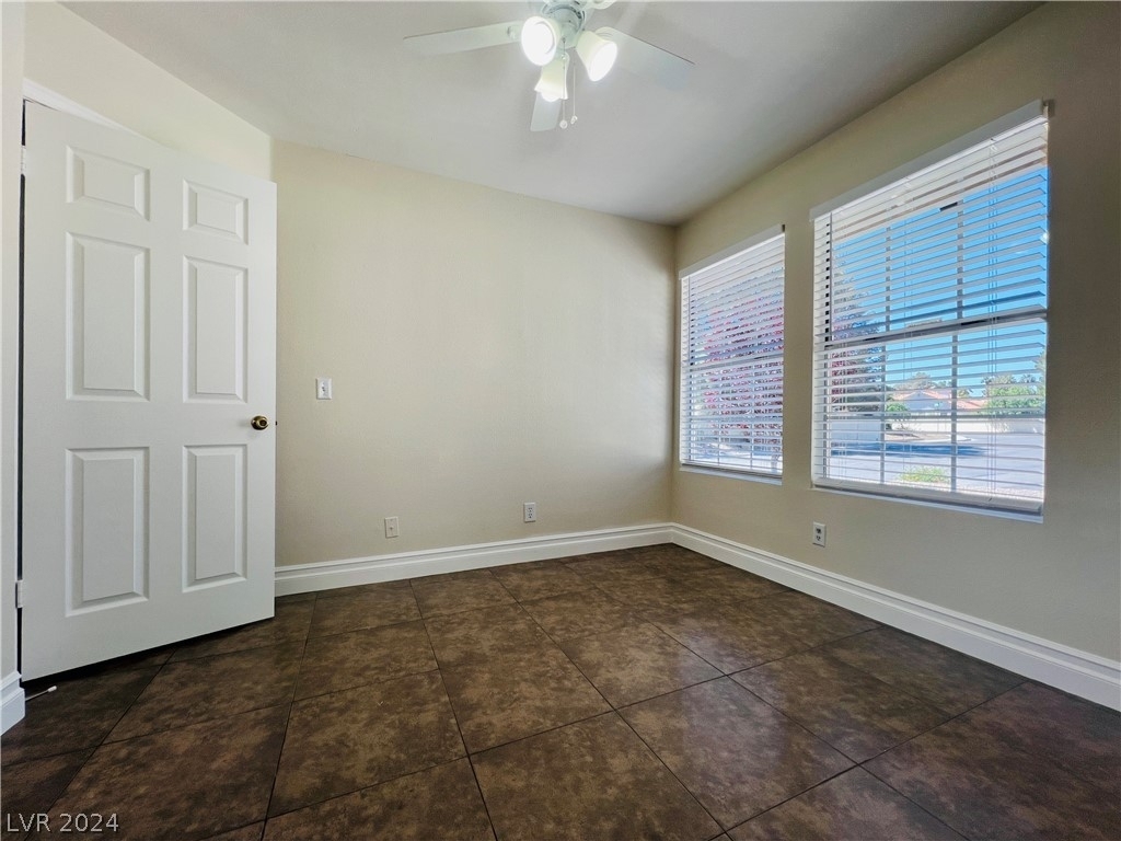 240 Moapa Court - Photo 3