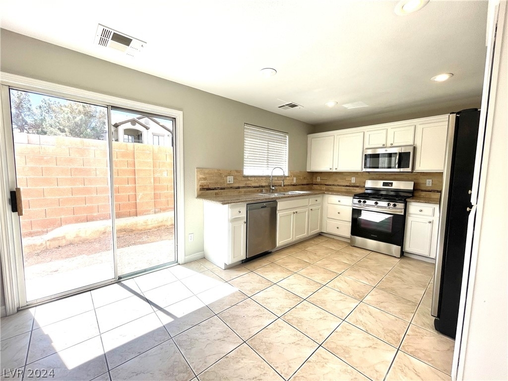 9429 Havasu Canyon Avenue - Photo 12