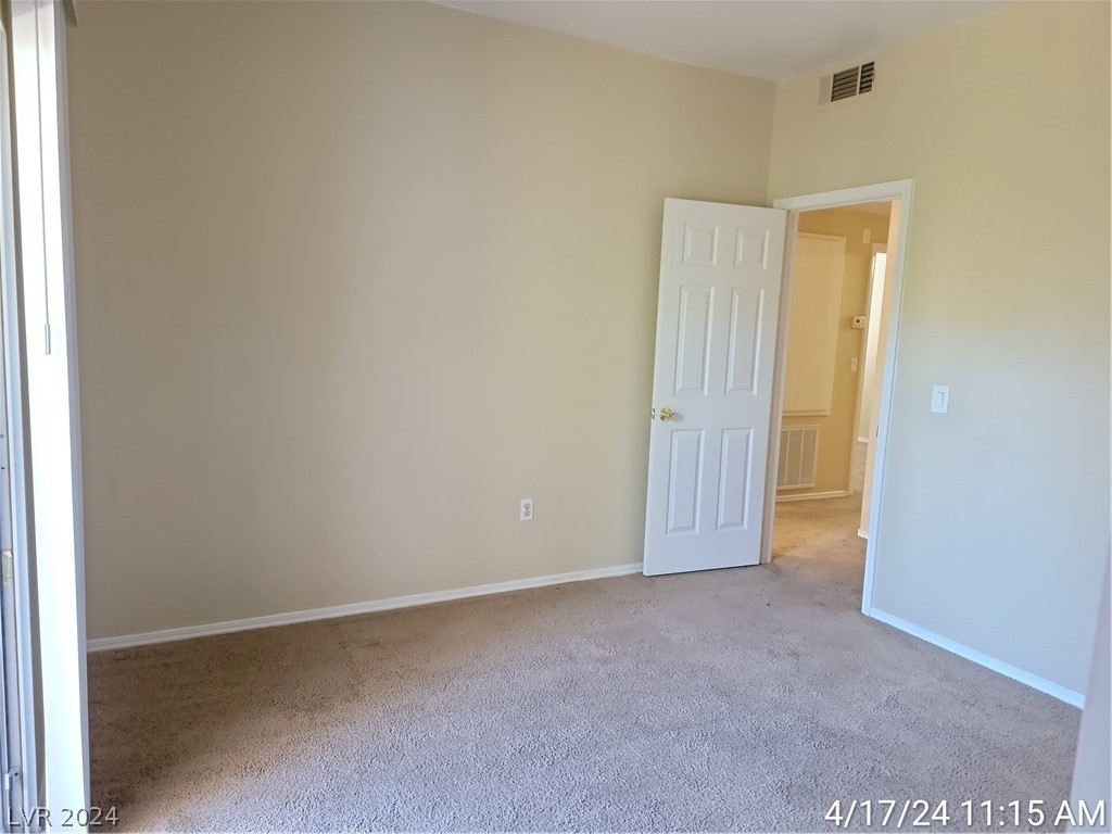 8501 W University Avenue - Photo 17