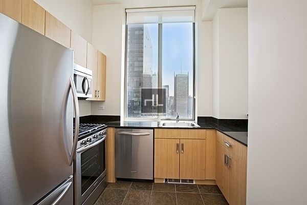 10 Avenue - Photo 3