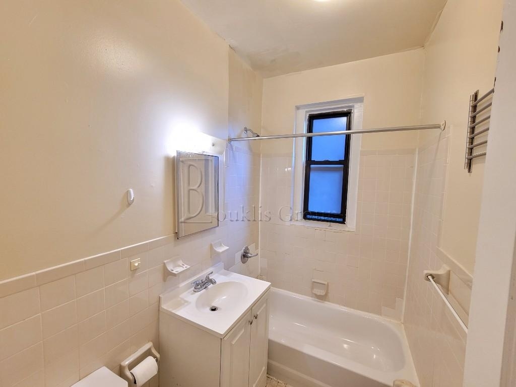 28-08 35th street - Photo 2