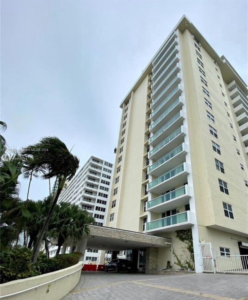 5001 Collins Ave - Photo 13