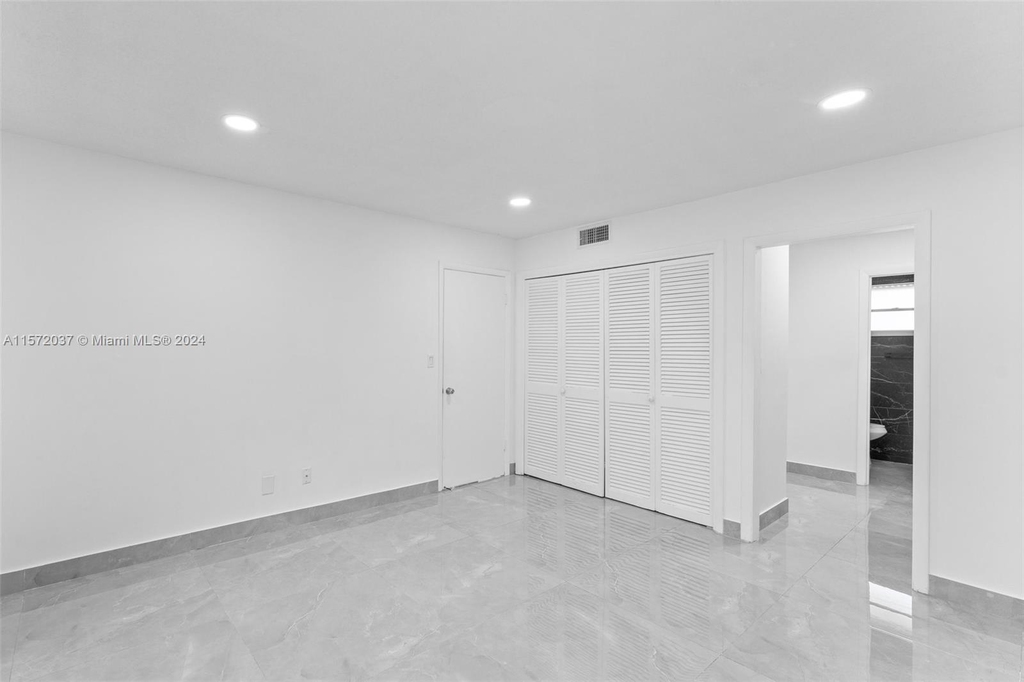5120 Sw 40th Ave - Photo 9