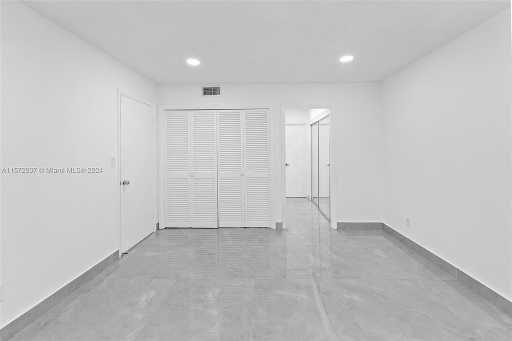 5120 Sw 40th Ave - Photo 8