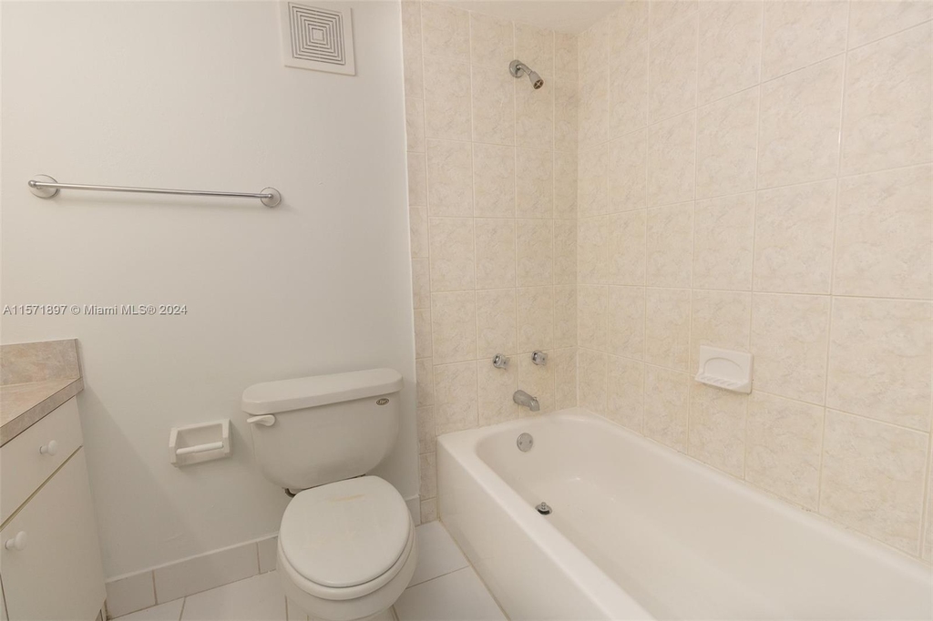 1744 Nw 55th Ave - Photo 13