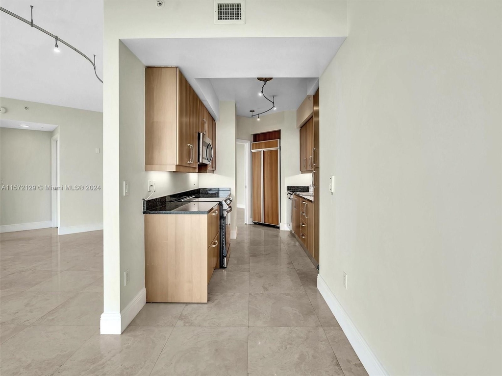 16500 Collins Ave - Photo 16