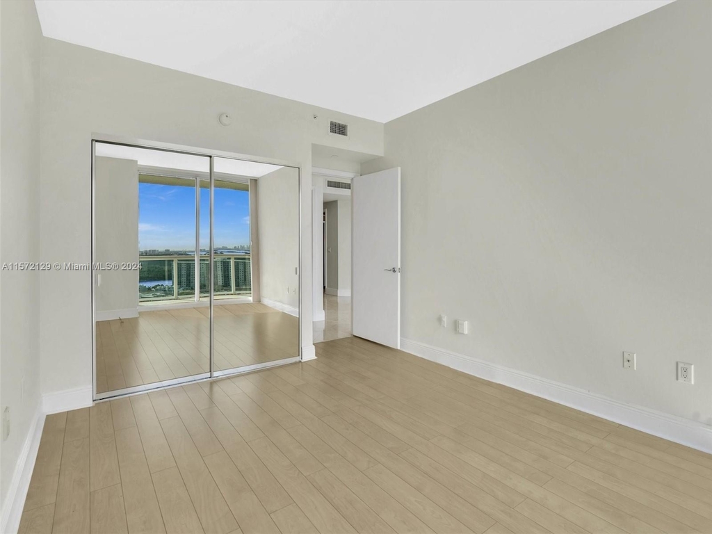 16500 Collins Ave - Photo 38