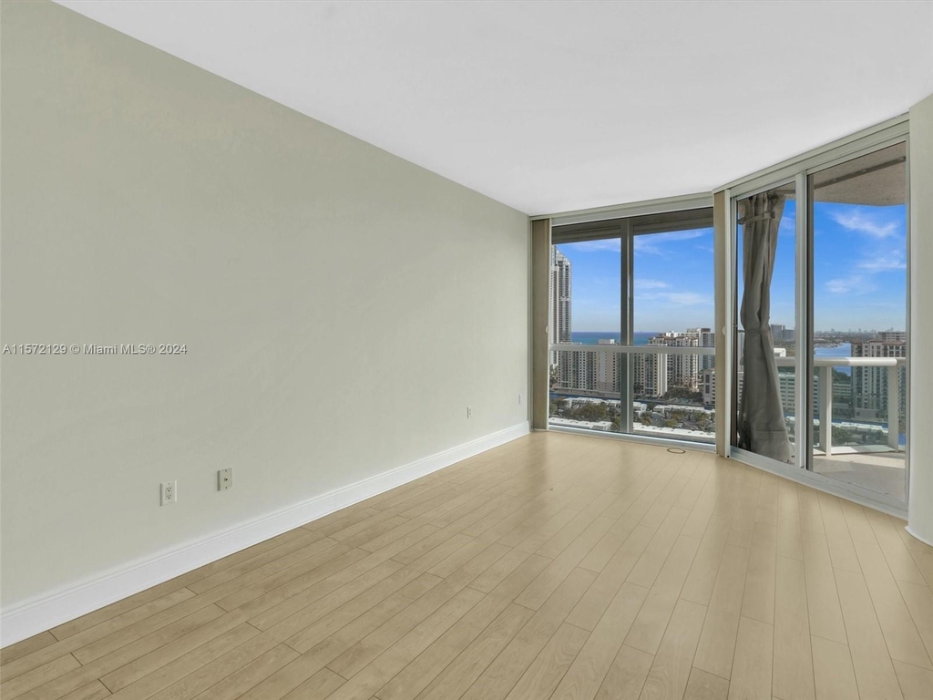 16500 Collins Ave - Photo 41