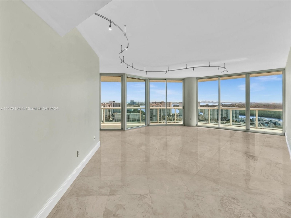 16500 Collins Ave - Photo 9